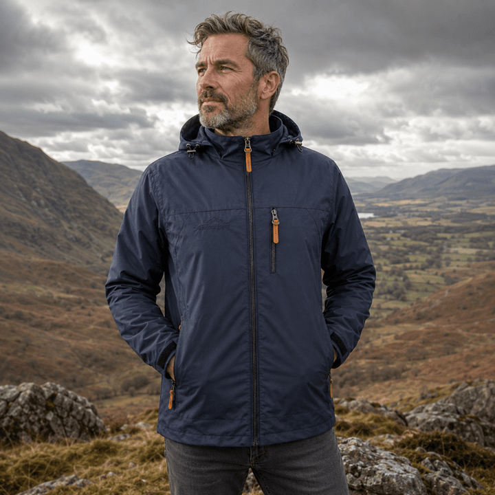 Wetterfeste Herrenjacke mit Kapuze